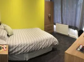 Warm & Cozy 3-Bed Apartment at Kexgill