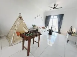 Next to Paradigm Mall Escape JB,3BR, Up to 10 Person,