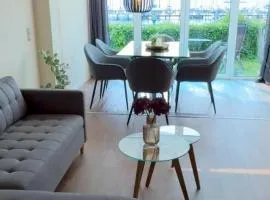 Ferienhaus Südblick am Meer in Breege, Meerblick von allen drei Etagen, Terrasse, Balkon, Sauna und Parkplatz