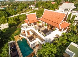 Villa Melitta, Pool, Beach, 360-SeaViews, 6-bed Thai Luxury on Best Location in Samui, Hotel in Strand Bang Rak