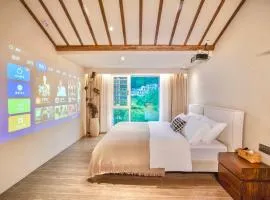 Book NOW & Chat, Wake in Mountain,Free Shuttle,Aside National Park, Combo Stay in Tianmen city center, English Speaking Assistant