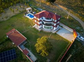 Къща за гости Гардения, place to stay in Kamburovo