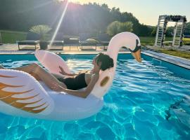 Bieszczadzka Wataha, отель в городе Paszowa