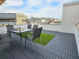 Blue Sky Apartment