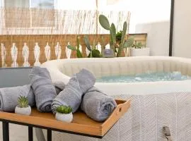 Vue Mer & Jacuzzi - Calme entre Valette et Sliema