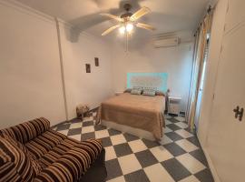 Apartamento en el centro de Punta Umbria, готель у місті Пунта-Умбрія