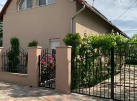 Liliom Apartman