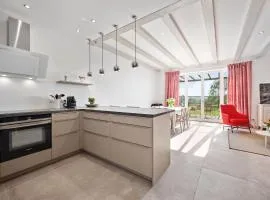 GUT KLETKAMP "Mühlenhof 4" - Ruhige Ferienwohnung mit 3 Schlafzimmern I Terrasse mit See- & Naturblick I Gemeinschaftsgarten I 15 Min zur Ostsee I Küche I Parkplatz I Waschmaschine I WLAN