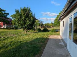 Liza's house - Block A, hotel v destinaci Ureki