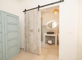 Porto Antico Luxury Rooms, hotel in Brindisi