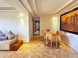 Appartement avec piscine près de la mer, hotell i Benslimane