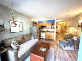 Cozy Creek Condo, hotel in Ruidoso