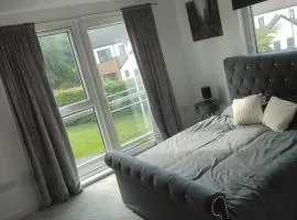 Rosebank Apartment Edinburgh City