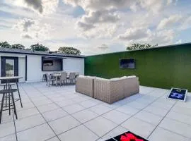 Townhome Near ATandT Stadium Great for Game Day!
