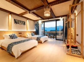 Xijiang Longtang Liyuan Mountain Resort B&B, hotel mesra haiwan peliharaan di Leishan