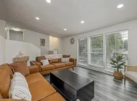 CDA Family Fun Hot Tub, Game Room And More