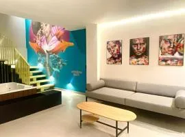 7BR Poblado House close to Lleras Park Jacuzzi AC