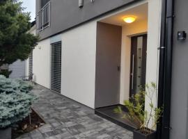 Apartmán Hevlín, hotel di Hevlín
