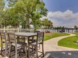 Bayfront Gem Near Fishing in Dauphin Island