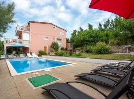Lovely Apartment In Stara Vas With Wifi