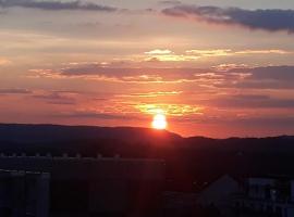 ogrodzone miejsce na kamper, przyczepę kempingową, postój Wohnwagen Rewal, campsite in Rewal