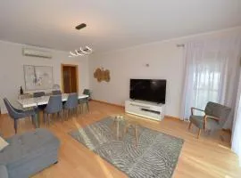 Seahorse Luxury Apartment with Pool and Seaview