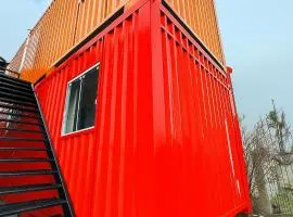 Container 260