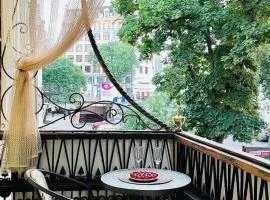 Квартира с балконом в центре города