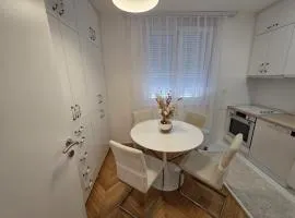 Amigo Apartment