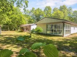 10 person holiday home in Glesborg-By Traum