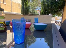 T3 rdc, terrasse ombragée, parking avec portail, ξενοδοχείο σε Saint-Laurent-de-la-Salanque