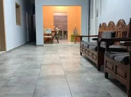 Casa en el centro de Uruapan con cochera y terraza