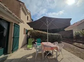 Maison de vacances à 50m de la mer - 4 personnes - FR-1-364-104