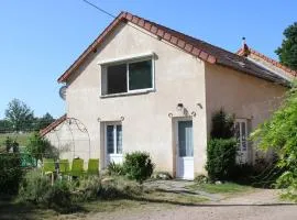 Gîte familial avec terrasse à la ferme, proche Montluçon, idéal pour 4 pers, draps et serviettes inclus - FR-1-489-431