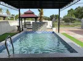 D'BALI HOMESTAY - Private Swimming Pool, NETFLIX, Internet Wifi ,Cuckoo, Internet Wifi , Dryer, Washing Machine, Aircond Setiap Bilik & Ruang Tamu