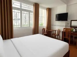 Diamond Hotel CMT8 - Center SaiGon