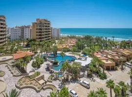 Bella Sirena BB 101 Ultra Modern Ground Floor Large Patio Ocean Front Condo