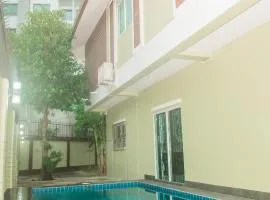 Warisa Happy Pool Villa Near Walking Street