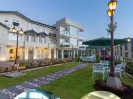High Garden Hotel