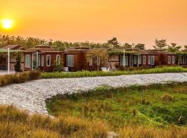 Prew Lom Chom Nam Resort, hotel v destinaci Si Racha