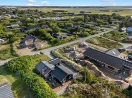 Lovely Holiday Home With 6-Person Outdoor Hot Tub, Close To The North Sea And Søndervig Center
