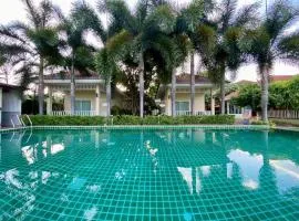 Ruen Maihom Riverside Cottage