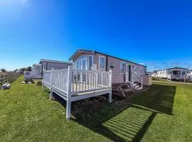 Beautiful 6 Berth Caravan With Full Sea Views For Hire In Suffolk Ref 68004Cr