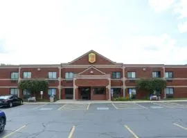 Super 8 by Wyndham Elgin