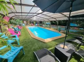 Les Chalets de SAUMUR, Piscine & Parc boisé, 100m du CadreNoir