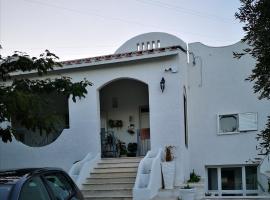 Villa Antonella, hotel v destinaci Monte SantʼAngelo