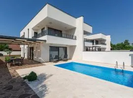 Villa Tina with pool