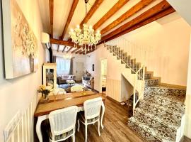 Spectacular 2-story single-family home, hotel en Madrid