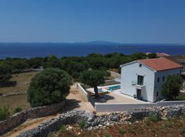 Villa Allure Lun, hotel in Lun