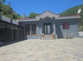 Guesthouse Te Lala, homestay in Laç